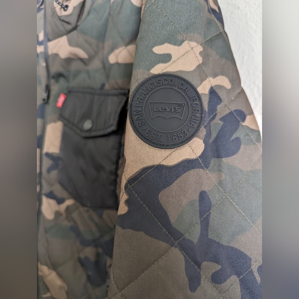 NWT Levi's Men's Camo Insulated Hooded Jacket Size L - Picture 10 of 12